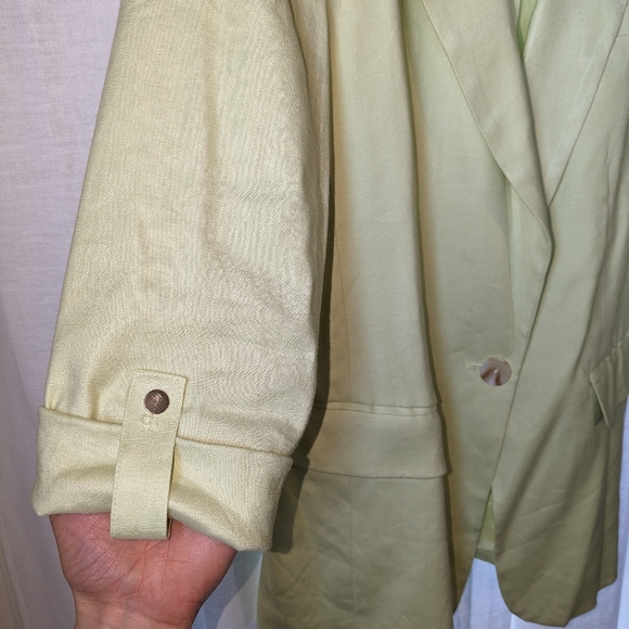 Maeve Blazer - Picture 3 of 3